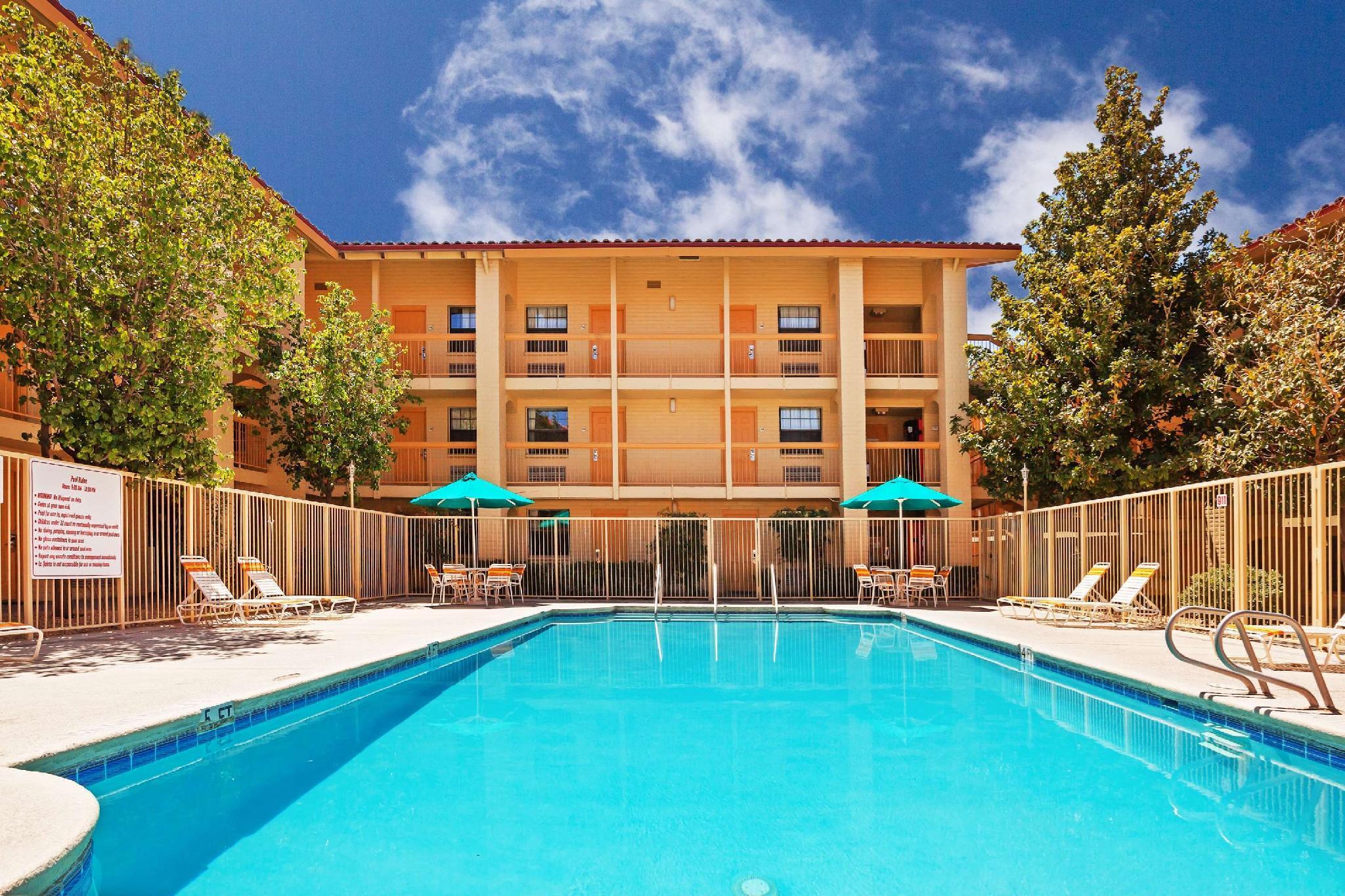La Quinta Inn By Wyndham El Paso West Extérieur photo